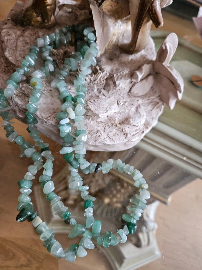 Halsband av Aventurine