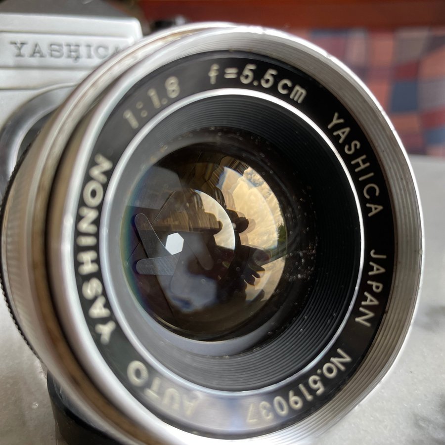 Yashica Yashinon 55mm f18 objektiv + Yashica J-5 camera M42 lens