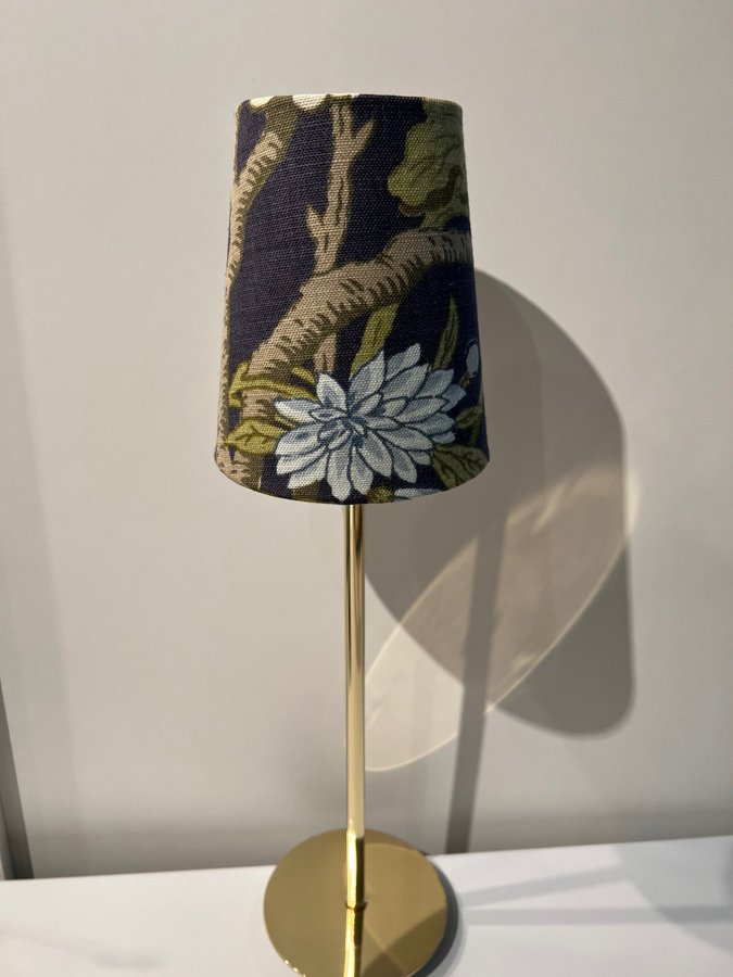 LAMPSKÄRM TYG FRÅN SVENSKT TENN / G P  J BAKER / MAGNOLIA