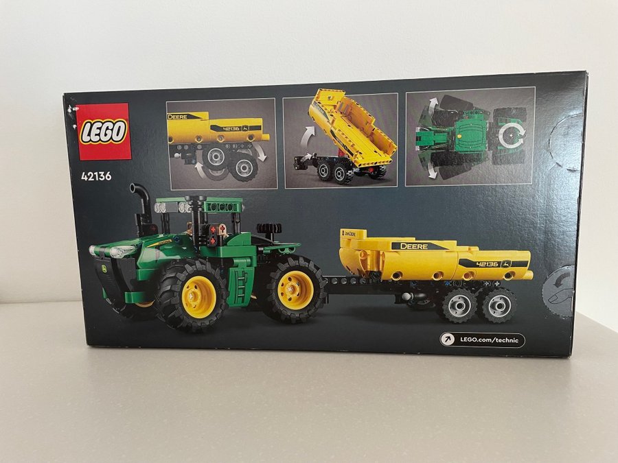 LEGO Technic 42136 John Deere 9620R 4WD Traktor