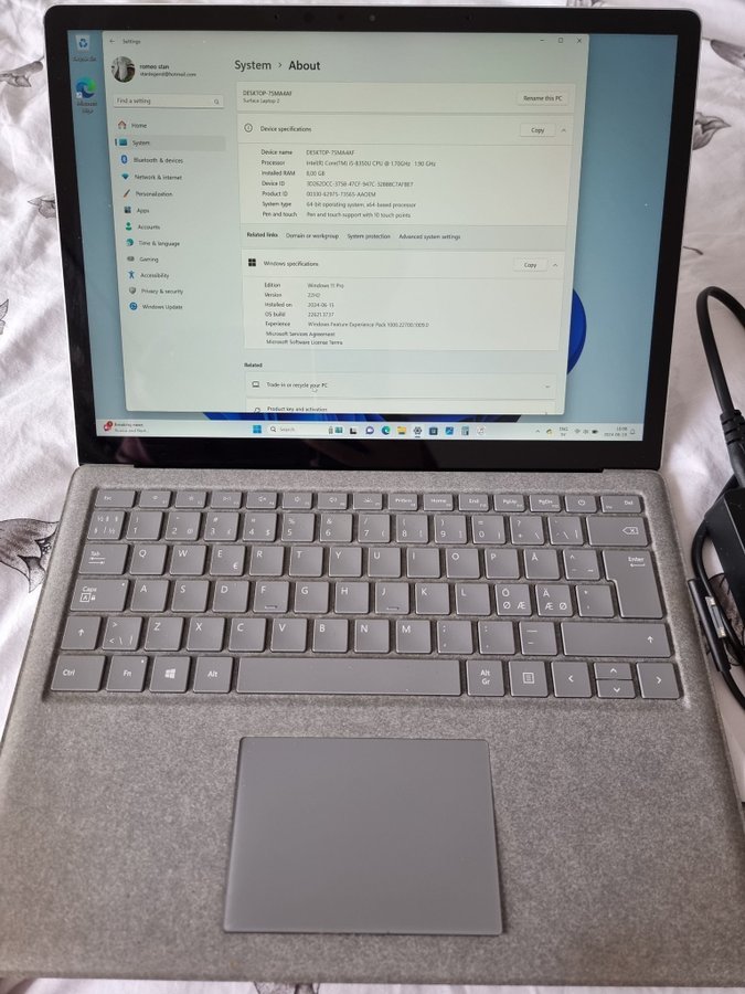 Microsoft Surface Laptop 2 pekskärm