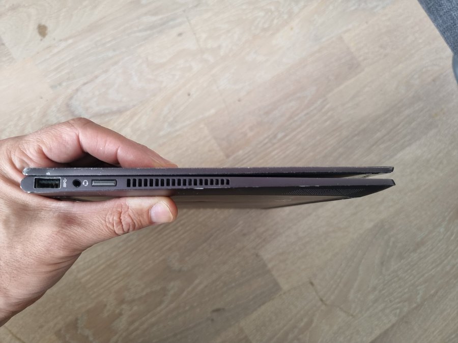 HP Envy x360 13 AMD Ryzen 7 Pekskärm 133" skadad skärm WINDOWS 11 Home