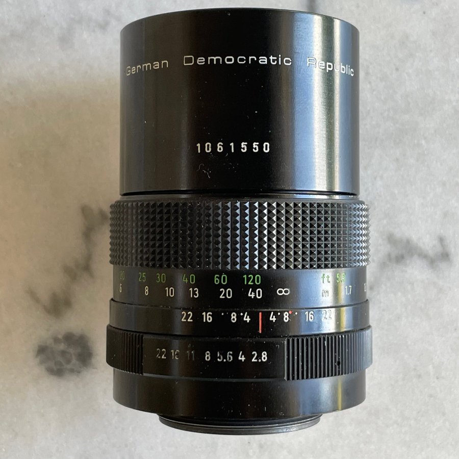 Pentacon 135mm f28 MC DDR Contax Zeiss M42 mount Extendable Lens Hood