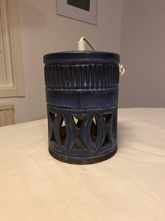 Blå tak-lampa 1960-/70-tal i keramik av Irma Yourstone IY
