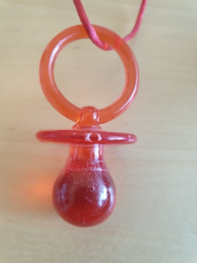 Vintage napp orange röd höjd 7cm plast