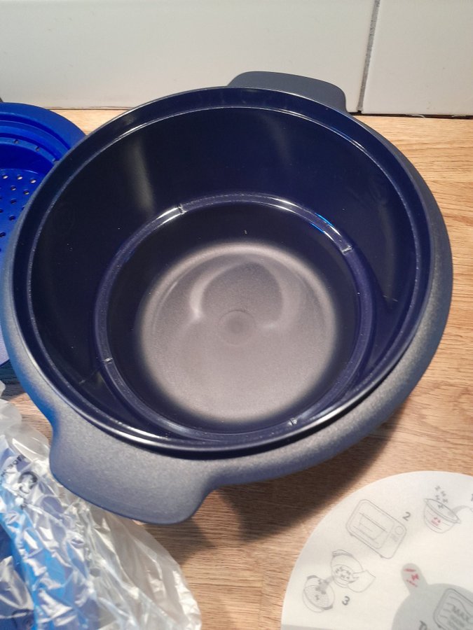 Micro Urban Millenial 2 liter från TUPPERWARE aldrig använd ångkokare