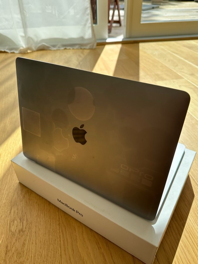 Macbook Pro 16GB Ram · 256GB SSD · 13'' · 2017