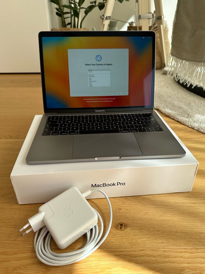 Macbook Pro 16GB Ram · 256GB SSD · 13'' · 2017