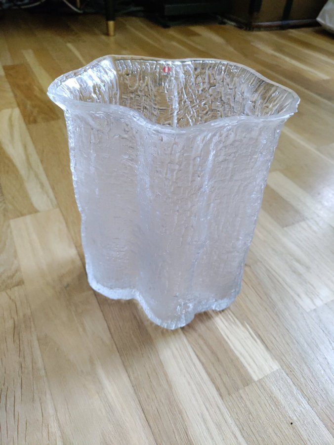 Vas Iittala Finlandiaserien 22 cm hög