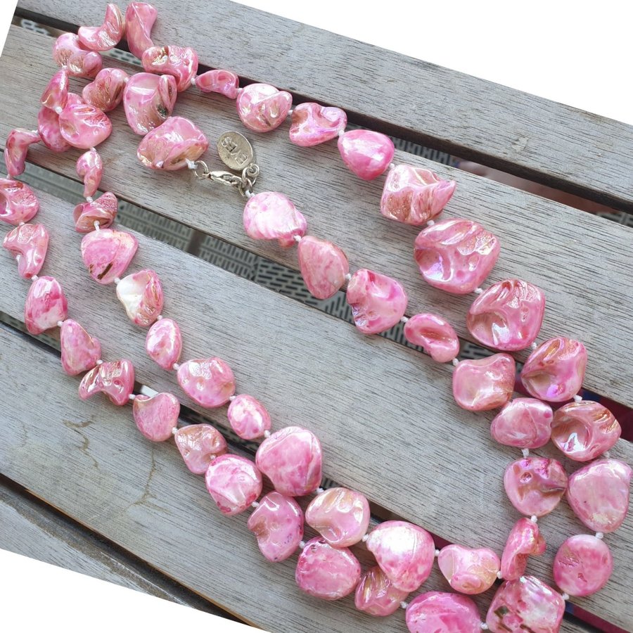 Vackert halsband av färgad snäcka rosa guld ca 80cm pärlor pärlemor