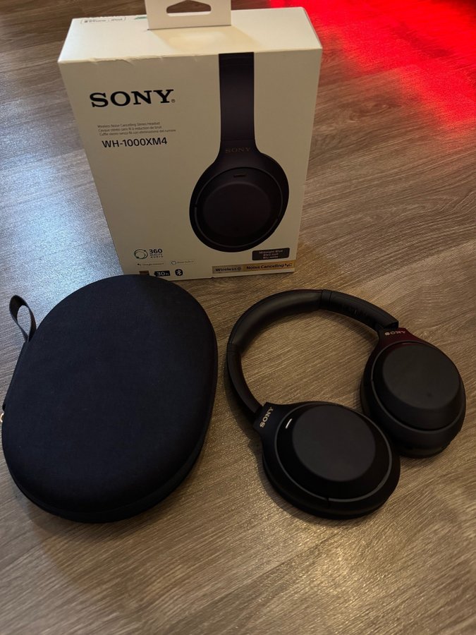 Sony WH-1000XM4 hörlurar