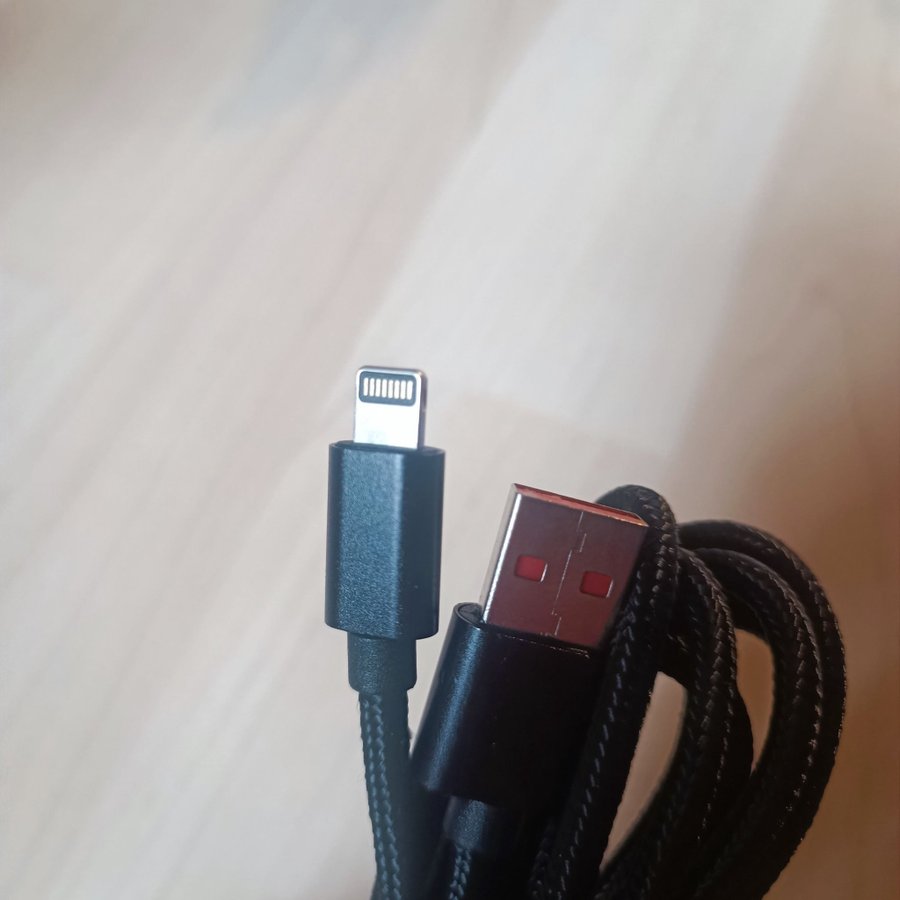 2m Lightning kabel Svart flätad