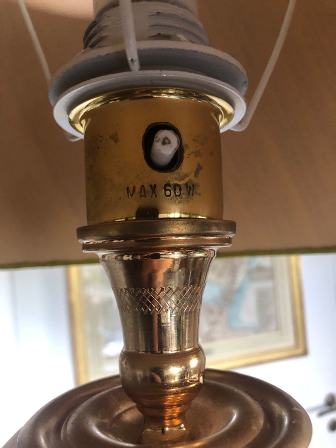 Bordslampa mässing antik AB Armaturhantverk sidenskärm retro