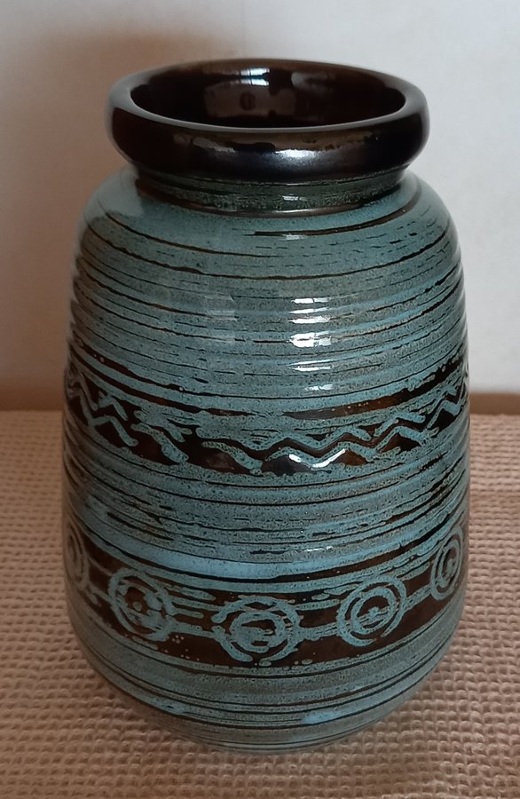 Vas från Strehla keramik DDR vintage retro nostalgi
