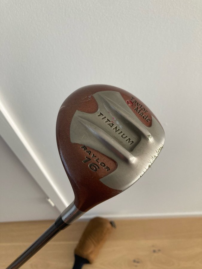 TaylorMade Titanium Driver med Bubble Shaft