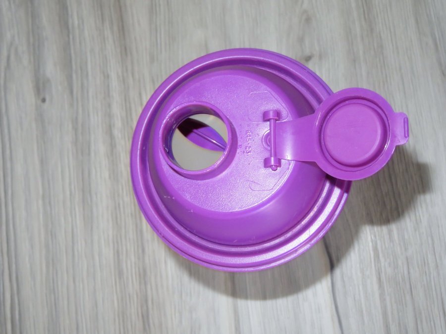 Tupperware Easy Shaker 500 ml till såser vispgrädde etc mycket fint skick