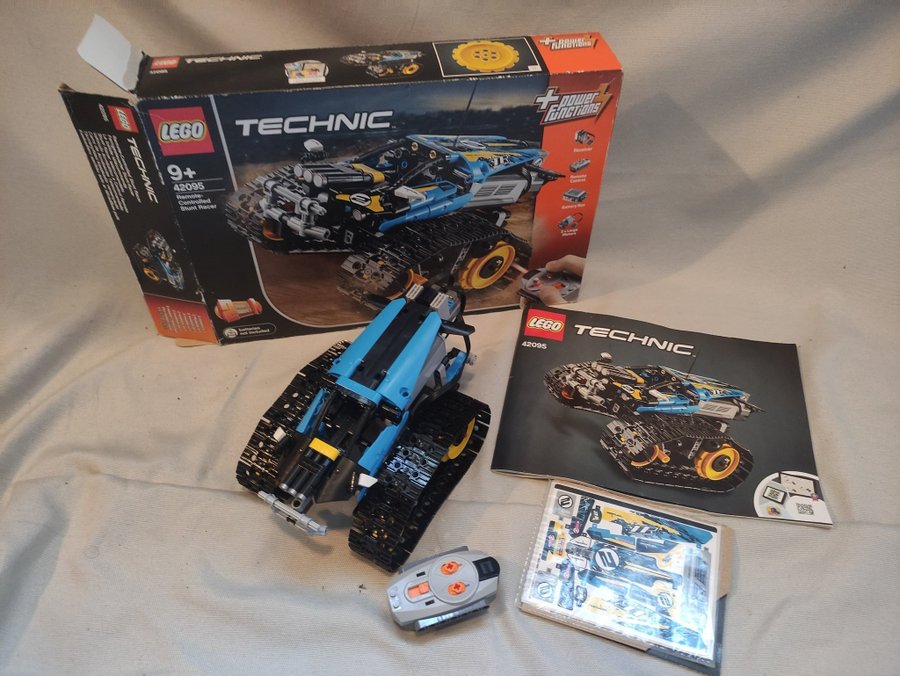 Lego Technic 42095 Remote-Controlled Stunt Racer med kartong