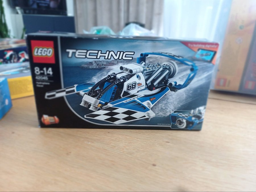 LEGO Technic 42045-1 - Hydroplane Racer