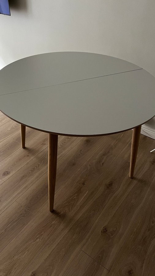 Haslev Dining Table - Brand new condition