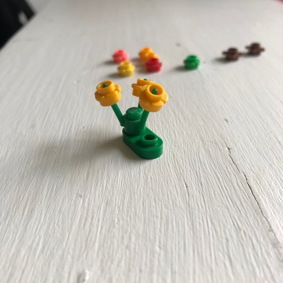 Legoblomma gul kronblad