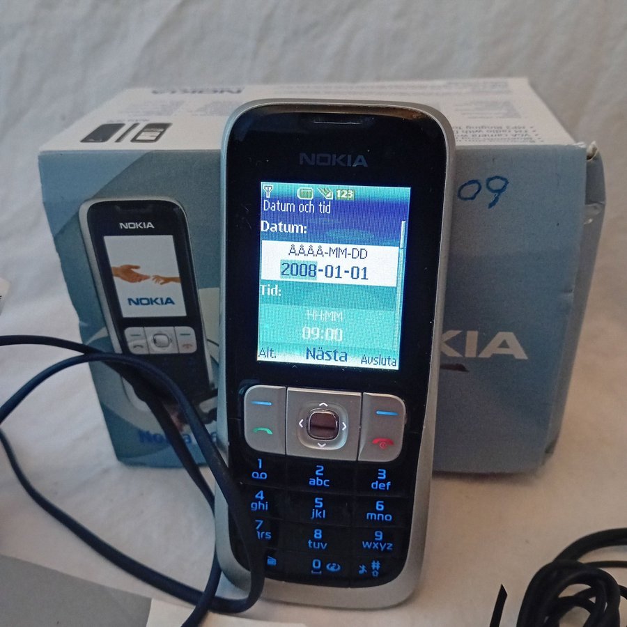 Nokia 2630 mobiltelefon med tillbehör