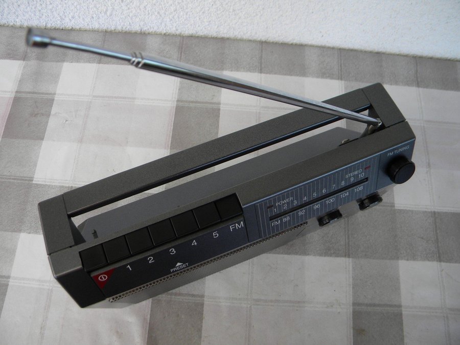 Transistorradio - Luxor - FM - Radio - Transistor - 1987 - Type: 9151