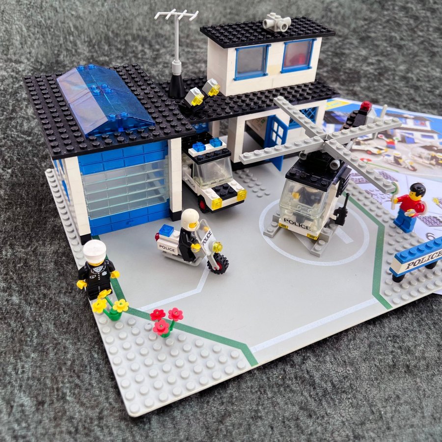 Lego 6384-1-Police Station (1983) polisstation retro vintage helikopter komplett