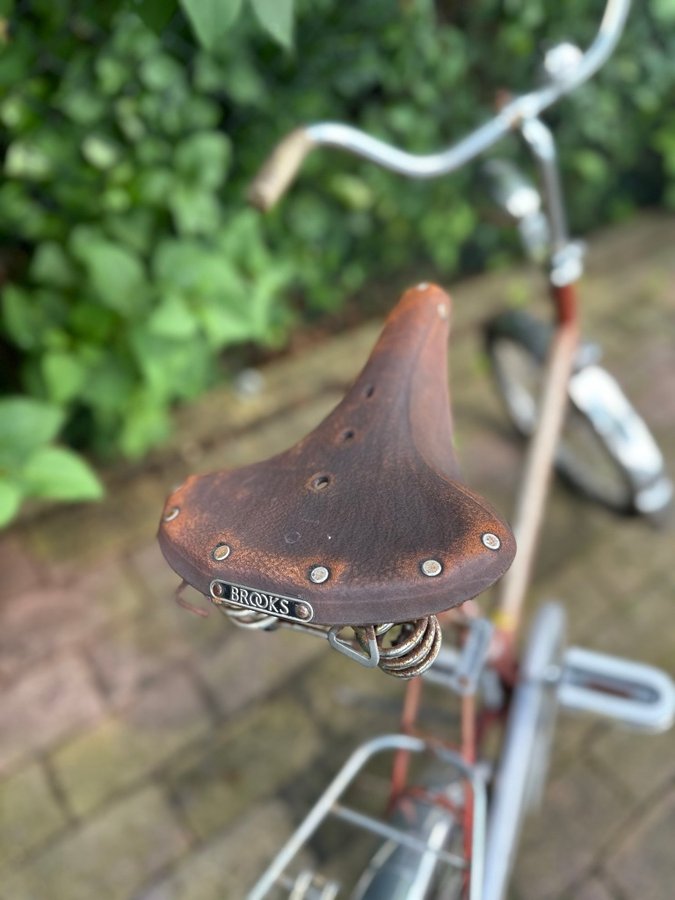 Monark cykel med Brooks sadel