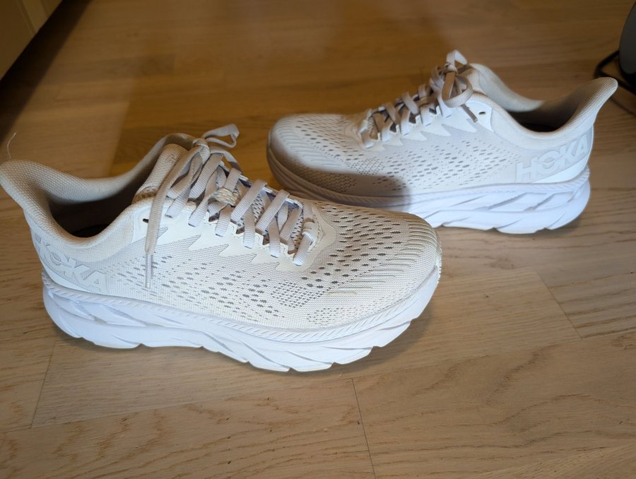 Hoka One One Clifton 7 Löparskor Vit Storlek 38