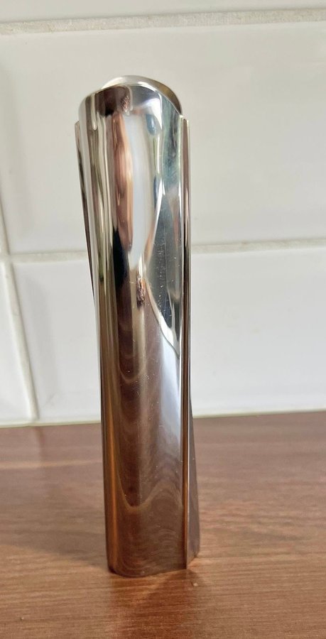 Vas i rostfritt stål av Tapio Wirkkala 19cm Suomi Finland Kultakeskus Stainless