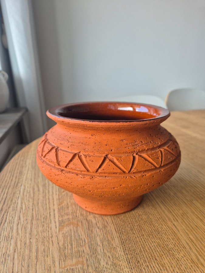 Terracotta kruka från Steninge Keramik