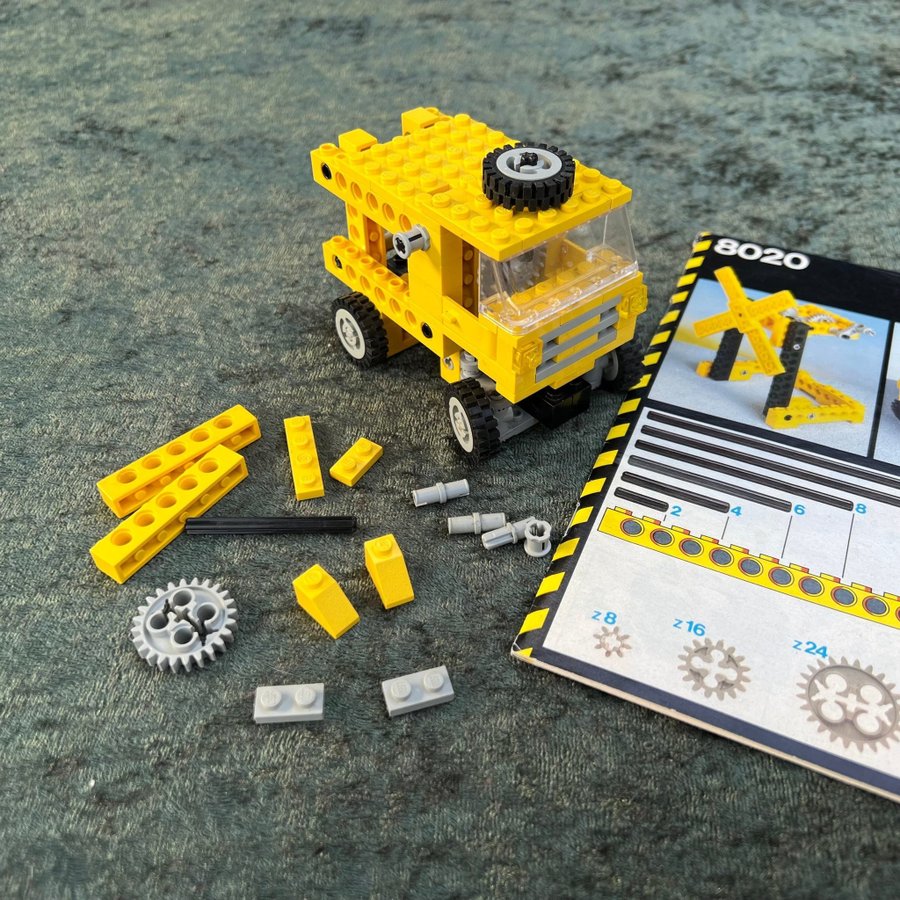 Lego 8020 Technic Universal Building Set (1984) teknik vintage retro komplett