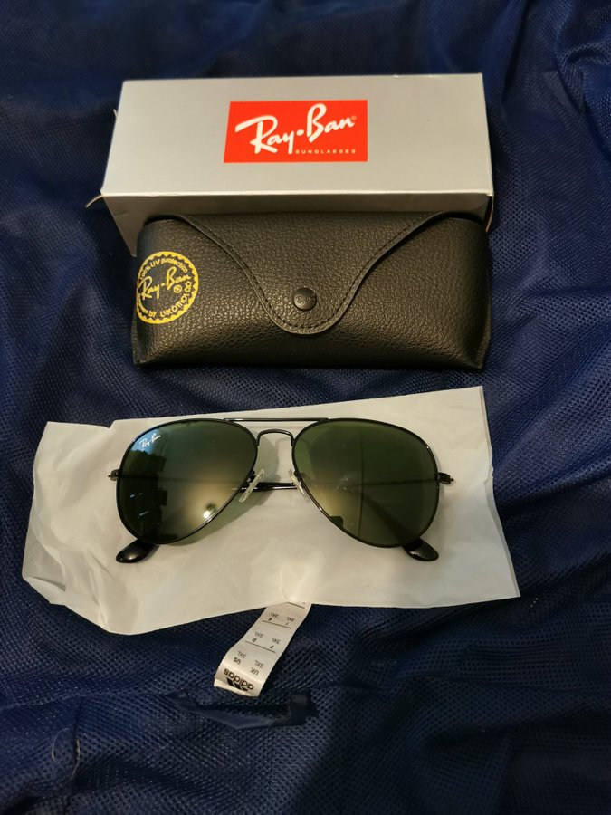 Ray Ban RB 3025/ 58 mm Large Metal svart ram / mörkgrön Lins