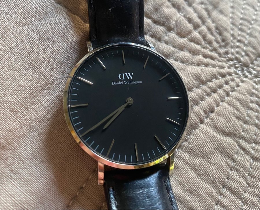 Daniel Wellington Klocka Svart Läder