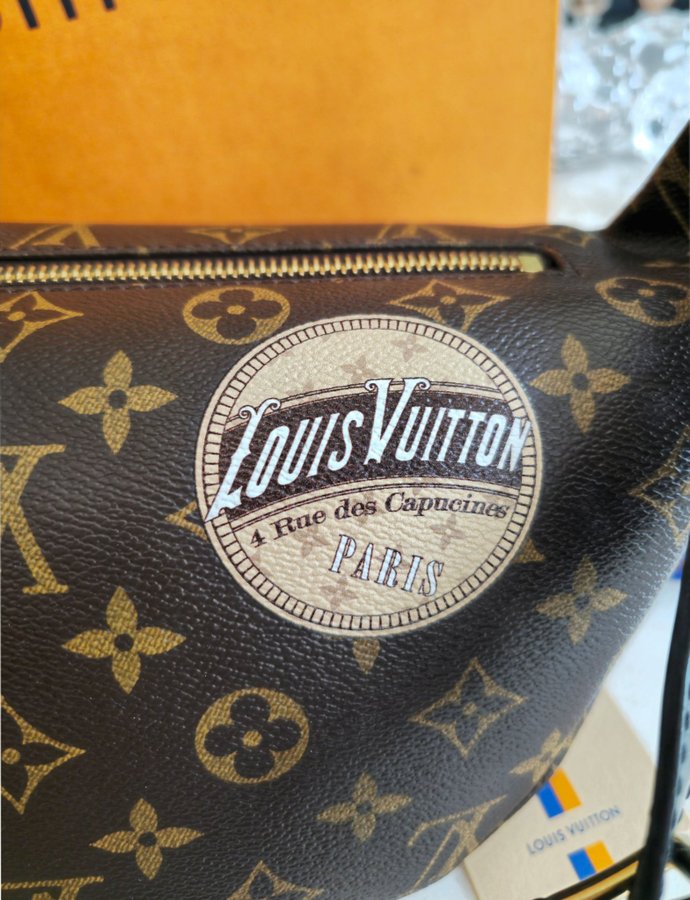 Louis Vuitton My LV World Tour Bumbag med originalkvitto