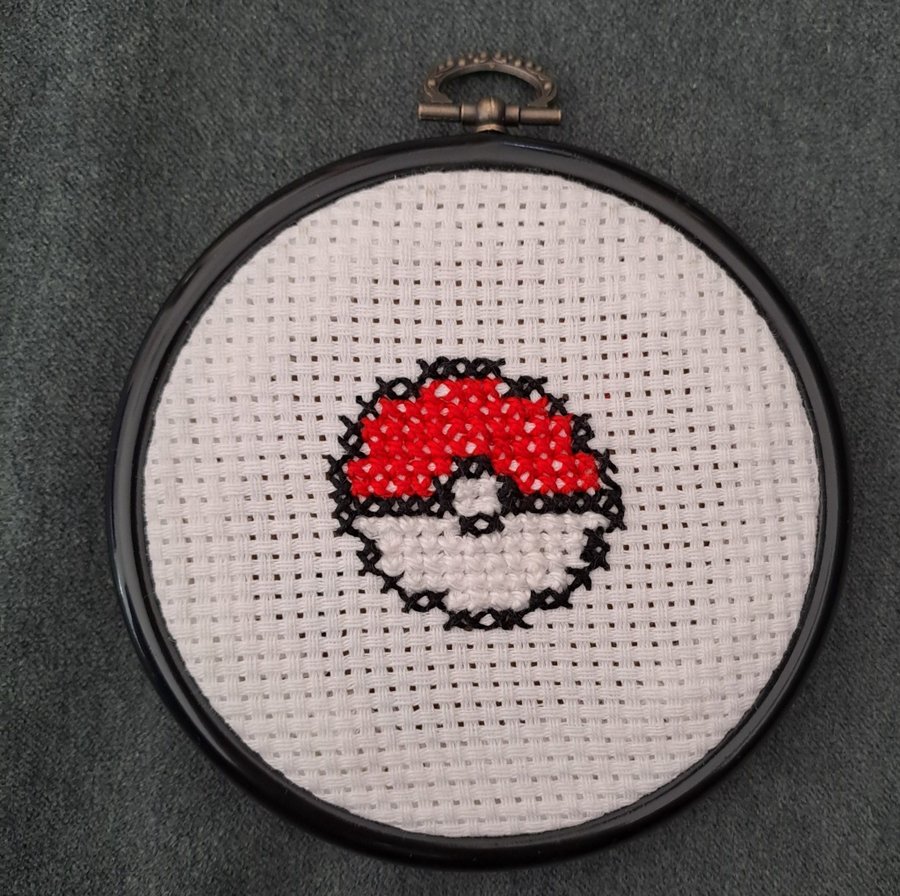 Liten broderad tavla / pokemon