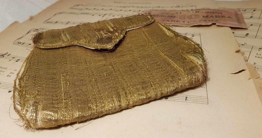 ANTIK Guldfärgad Portmonnä plånbok kuverväska clutch äldre unik guld guldtyg
