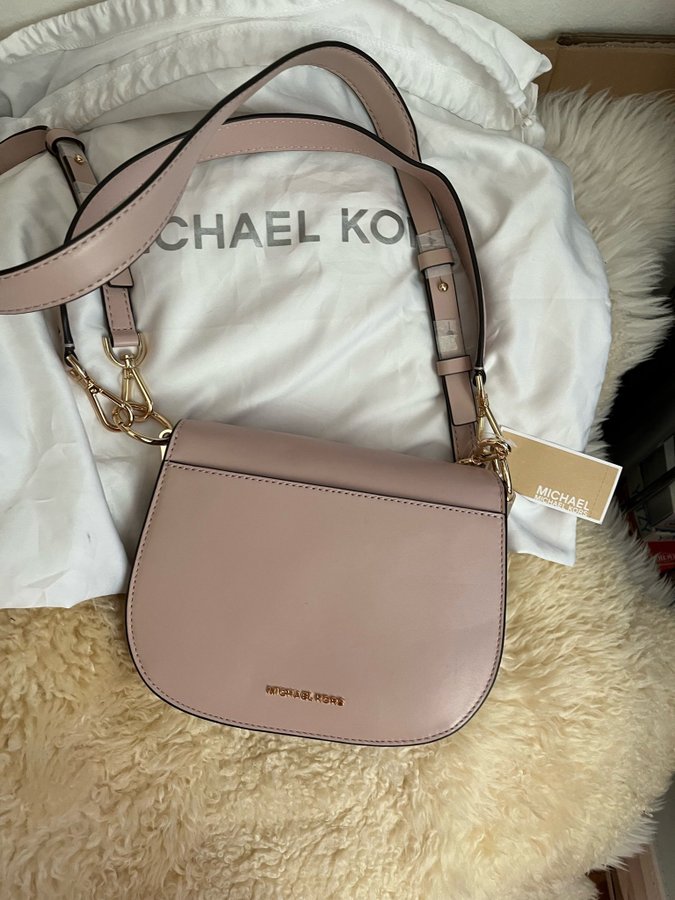 @@ NY MICHAEL KORS SADDLER MESSENGER SKINN Soft pink@@