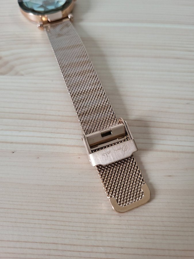 Bon Echo armbandsur rosé guld förgylld utrop 1kr!