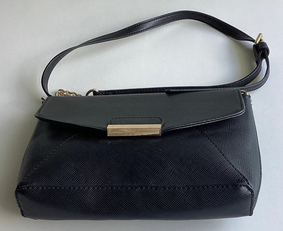 MANGO - Axelremsväska Crossbody Bag - svart - konstläder - OANVÄND