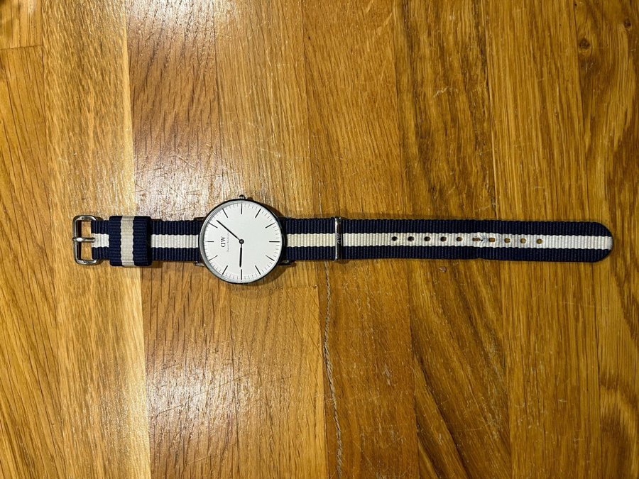 Daniel Wellington Classic Petite Sterling