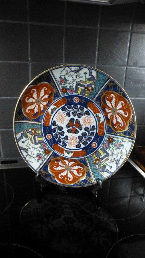 IMARI Antique JAPAN - STORT FINT FAT Diameter: ca 31cm - Fint skick