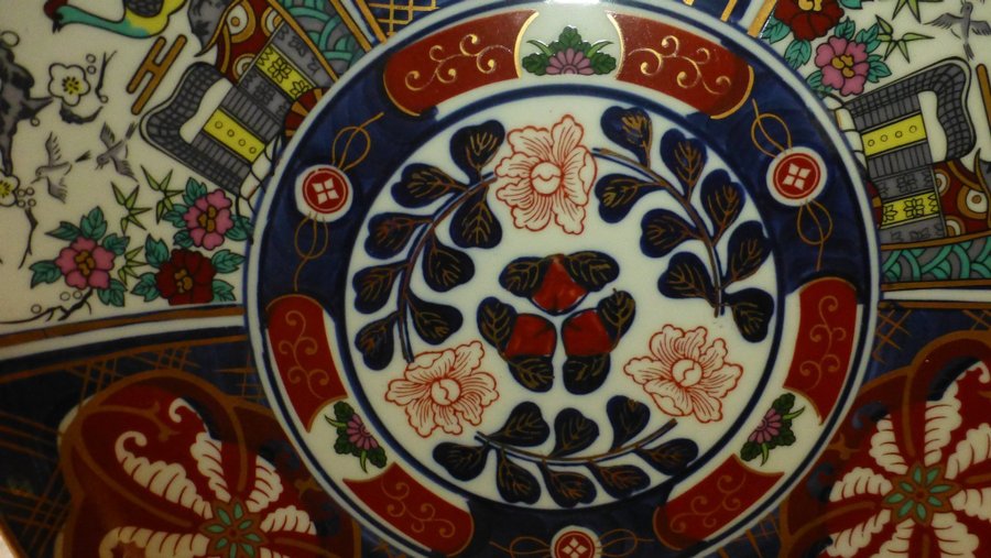 IMARI Antique JAPAN - STORT FINT FAT Diameter: ca 31cm - Fint skick