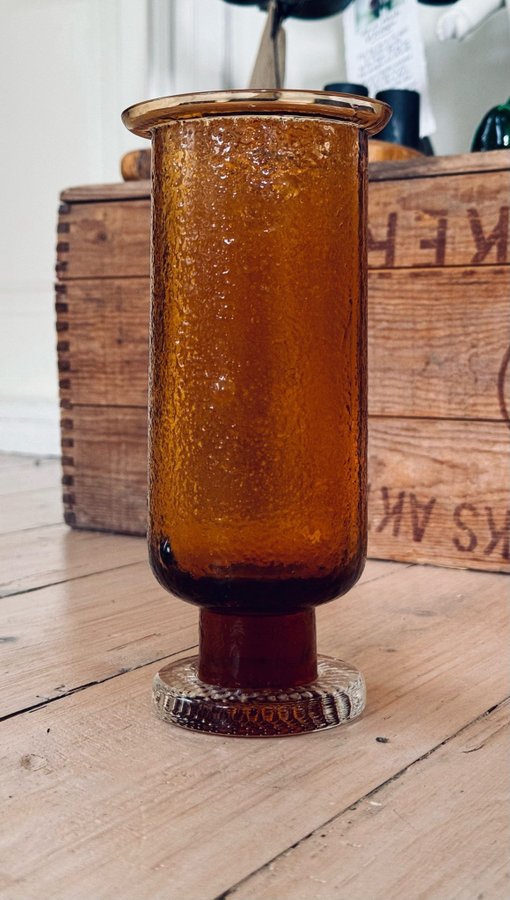 Bärnstensfärgad pokalvas - glas retro vintage antikt