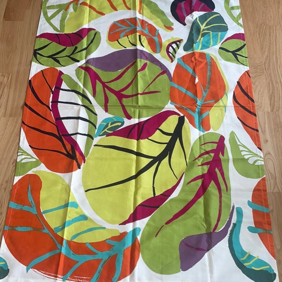 MARIMEKKO TYG PIA HOLM KIERTO 93 CM X 143 CM FÅLLAT NYTT TYG MISSA EJ