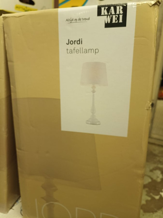 Bordslampa Jordi vit NYHET