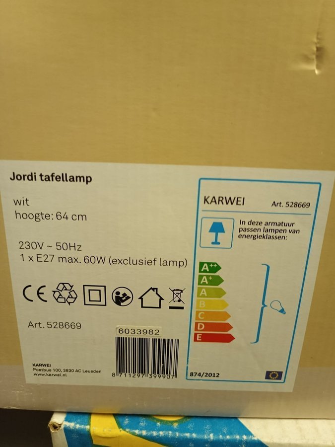 Bordslampa Jordi vit NYHET