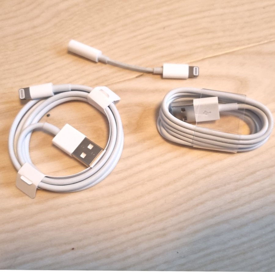 2 Original Apple Lighning to USB + 1 adapter