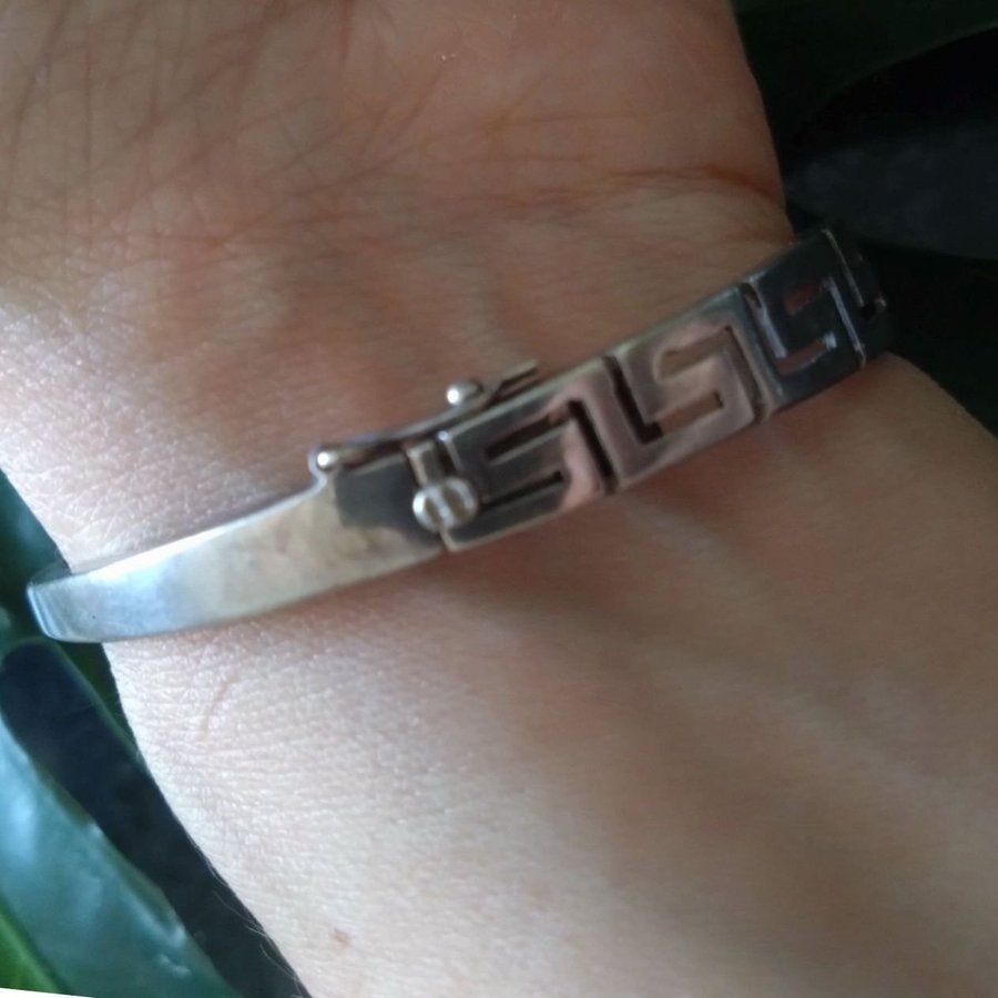 Snyggt armband av 925 silver med meanderdekor