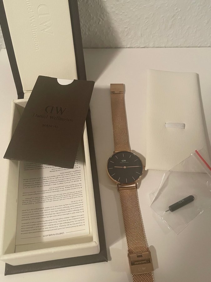 DANIEL WELLINGTON PETITE MELROSE DAM